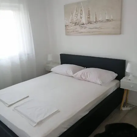 Maison d'hôtes Double 12305b